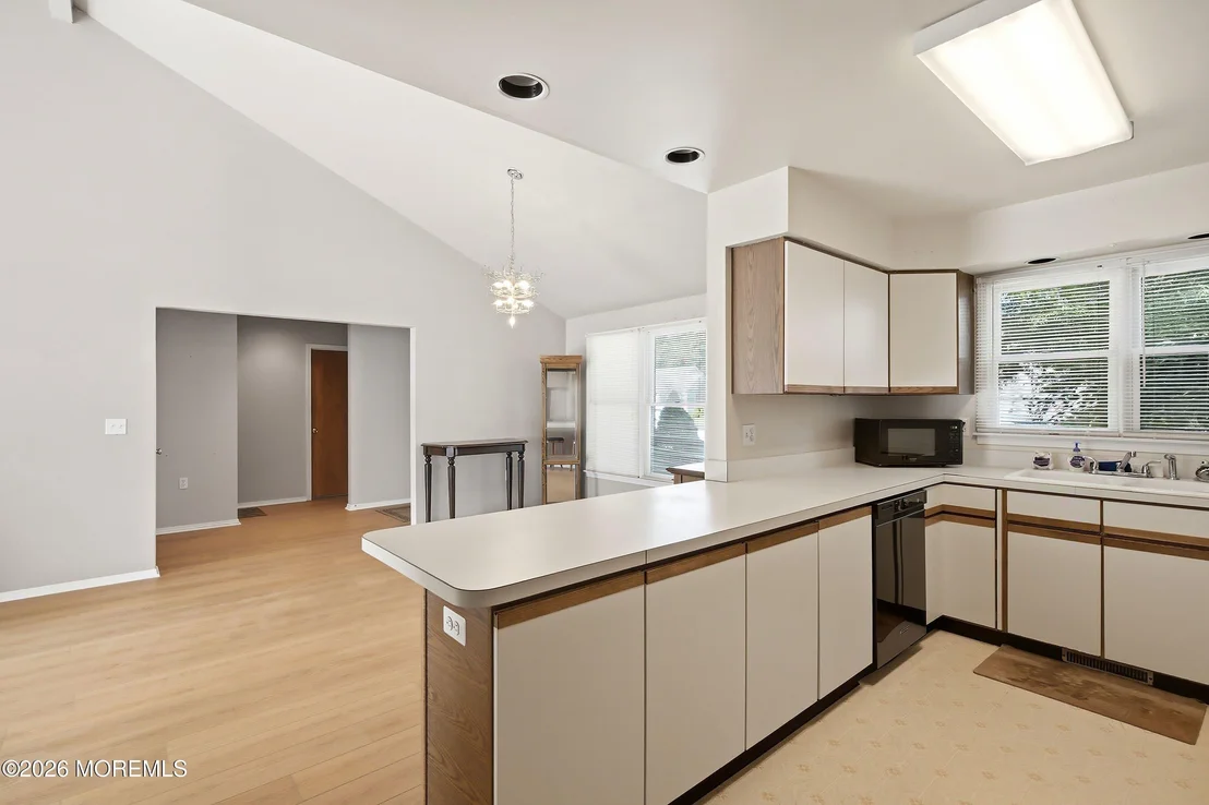 Photo of 101 Foxwood Lane