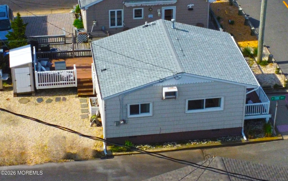 Photo of 125 W Tide Way