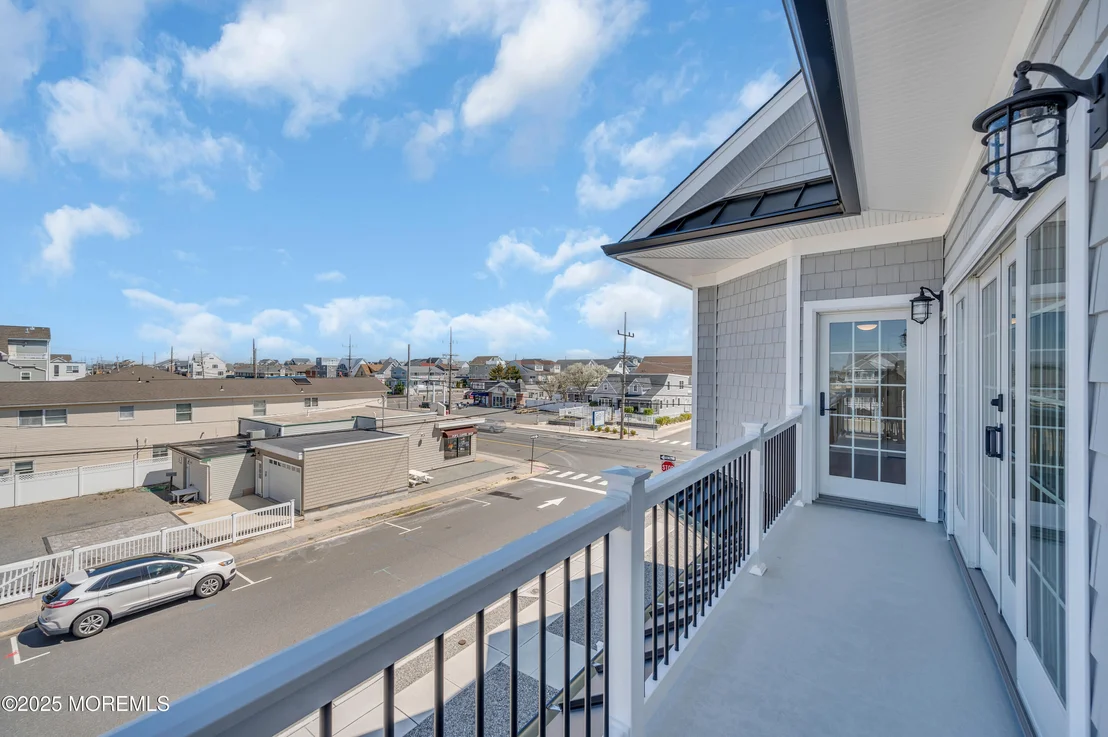 Photo of 103 5th Avenue