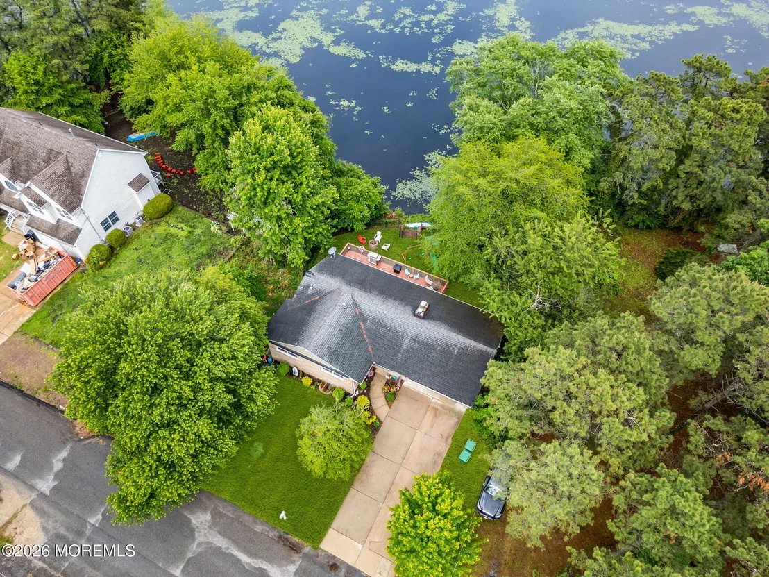 Photo of 1600 Parkview Boulevard