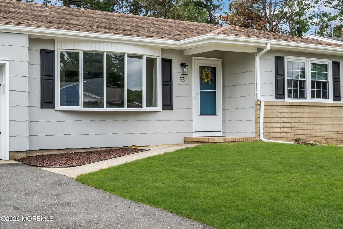 Photo of 52 Castleton Drive