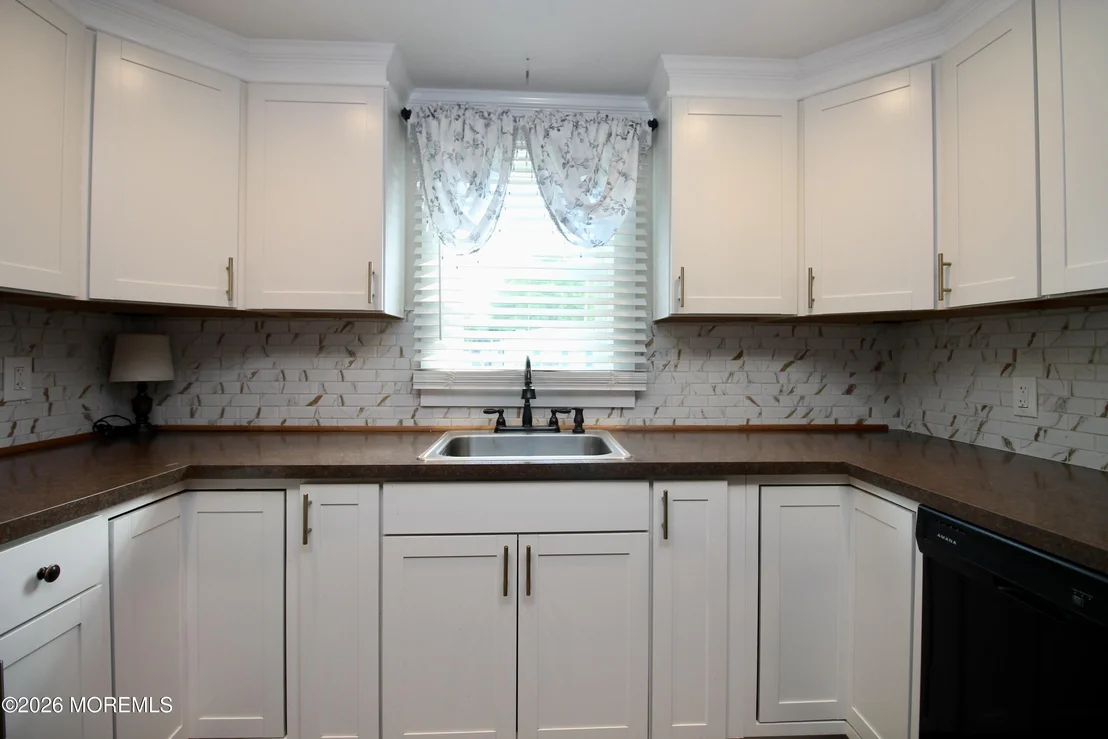 Photo of 562 Sara Drive