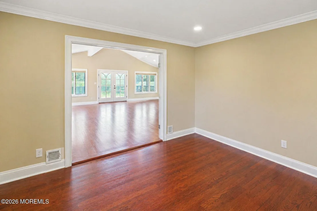 Photo of 437 Adamston Road