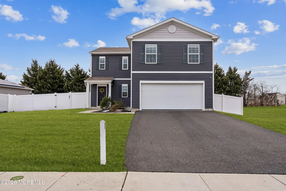 Photo of 5 Eisenhower Drive