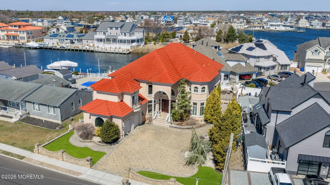 Photo of 342 Aldo Drive