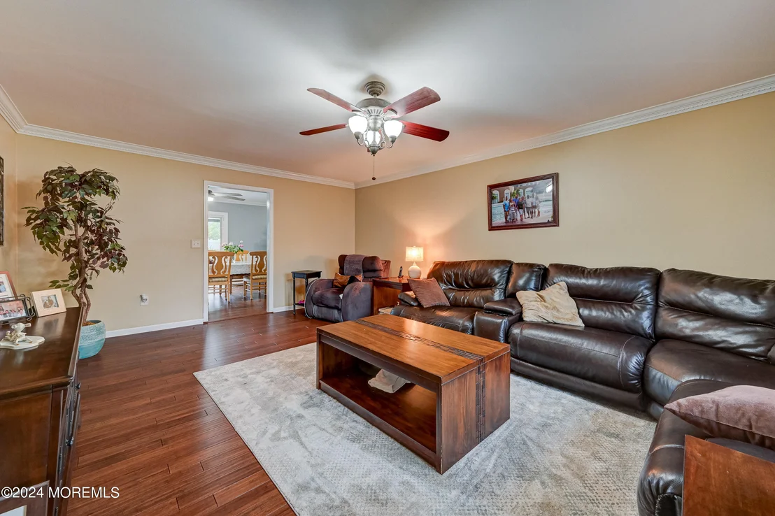 Photo of 637 Clark Avenue