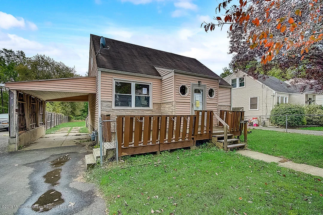 Photo of 329 Edgeview Road