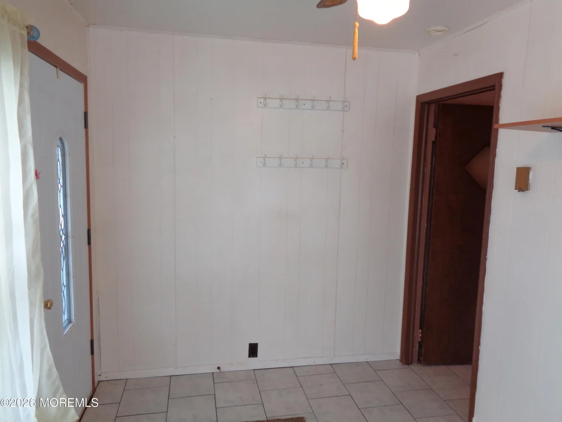 Photo of 608 B Willow Lane