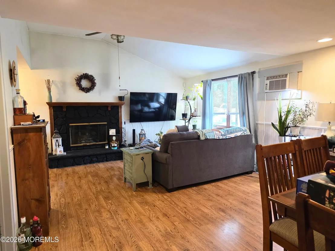 Photo of 1210 Taylor Lane