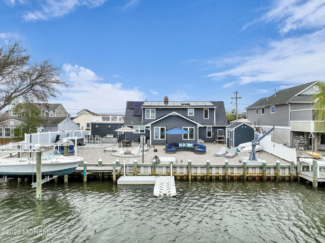 Photo of 933 Montauk Drive