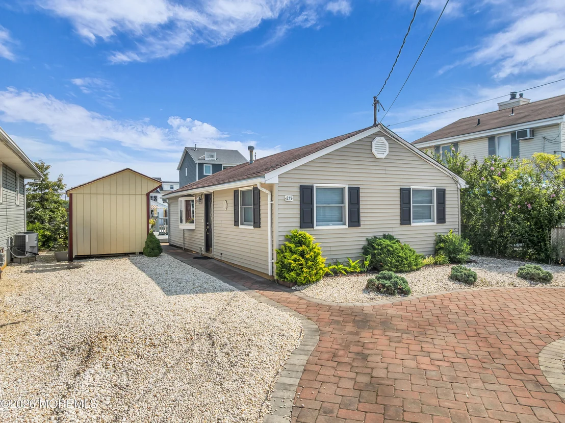 Photo of 215 Pine Drive