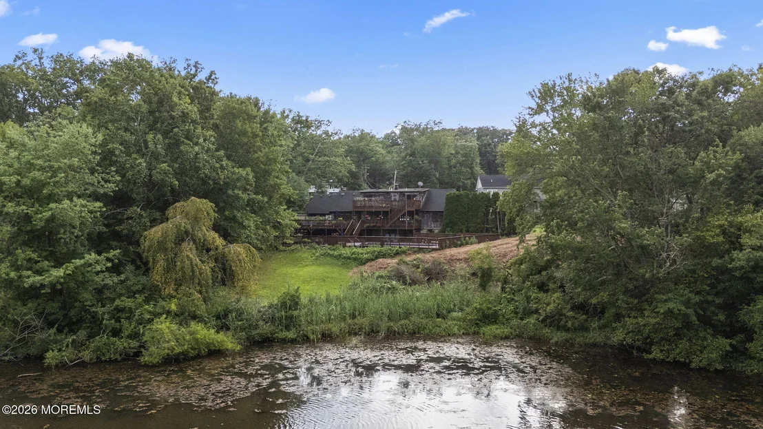 Photo of 30 S Lakeview Drive