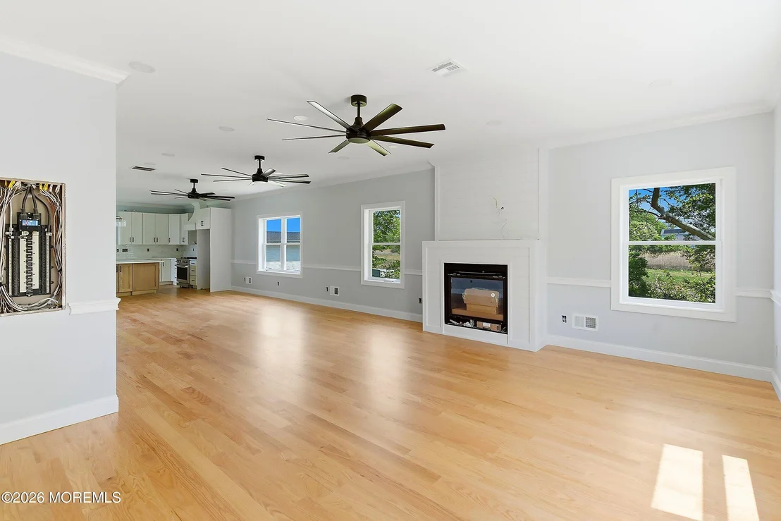 Photo of 427 Central Avenue
