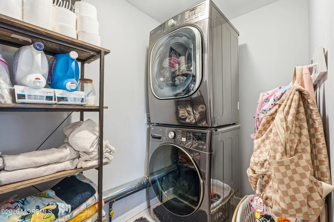 Photo of 1437 Jay Street