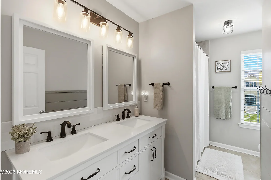 Photo of 44 Bridle Path
