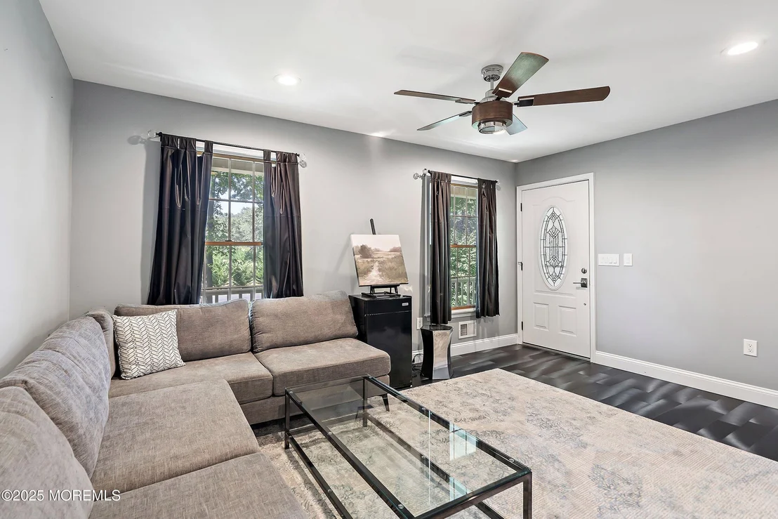Photo of 657 Rodrigues Lane