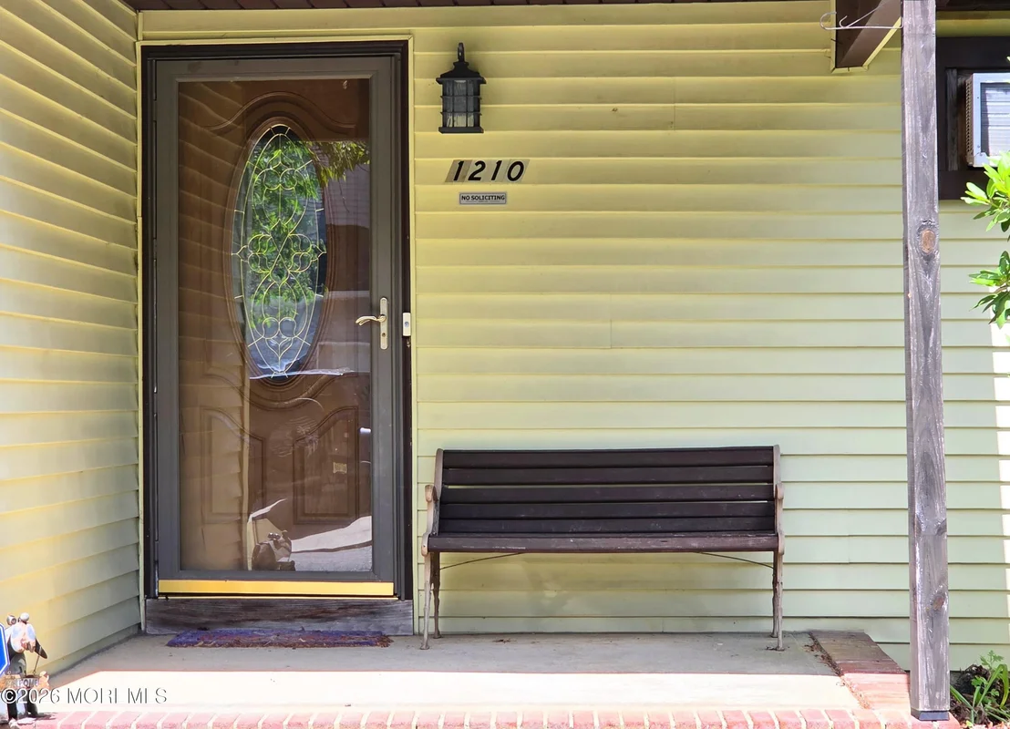Photo of 1210 Taylor Lane