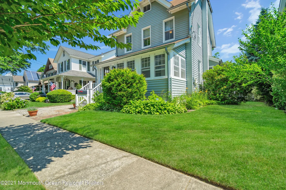 Photo of 32 Marcellus Avenue