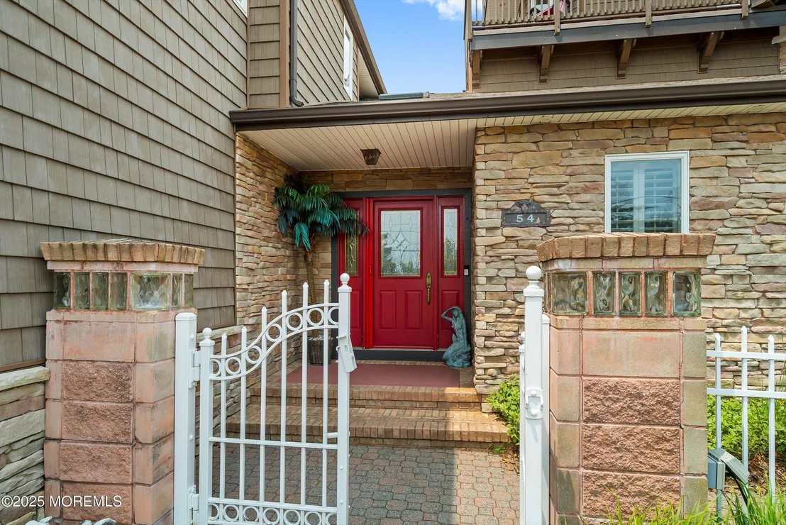 Photo of 54 Cedar Island Drive