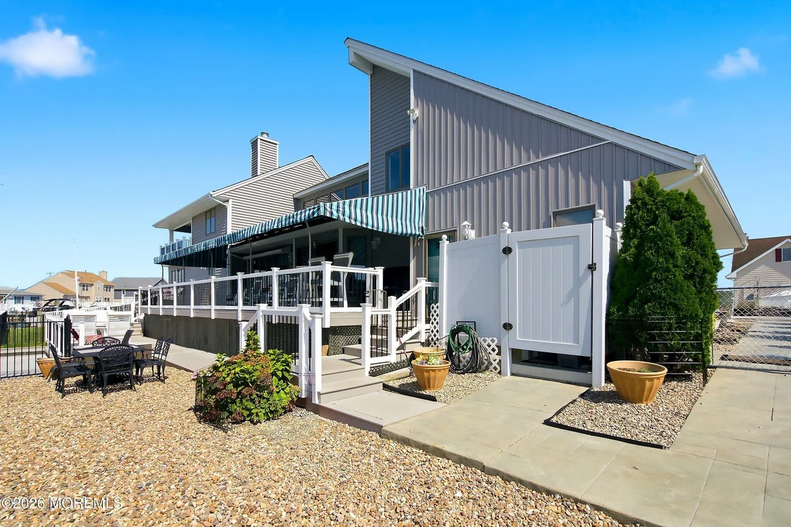Photo of 819 Forepeak Drive