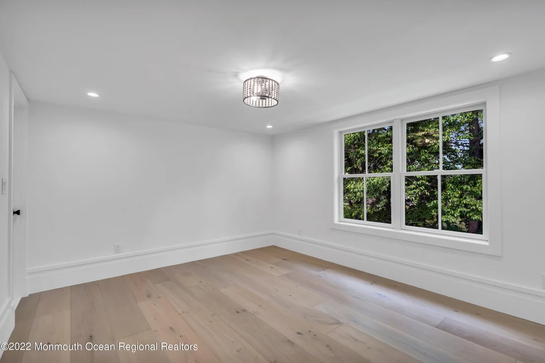 Photo of 376 Orenda Circle