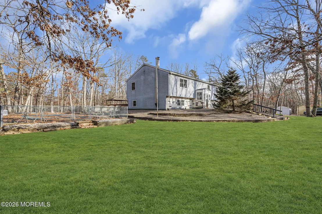 Photo of 301 Clearstream Road
