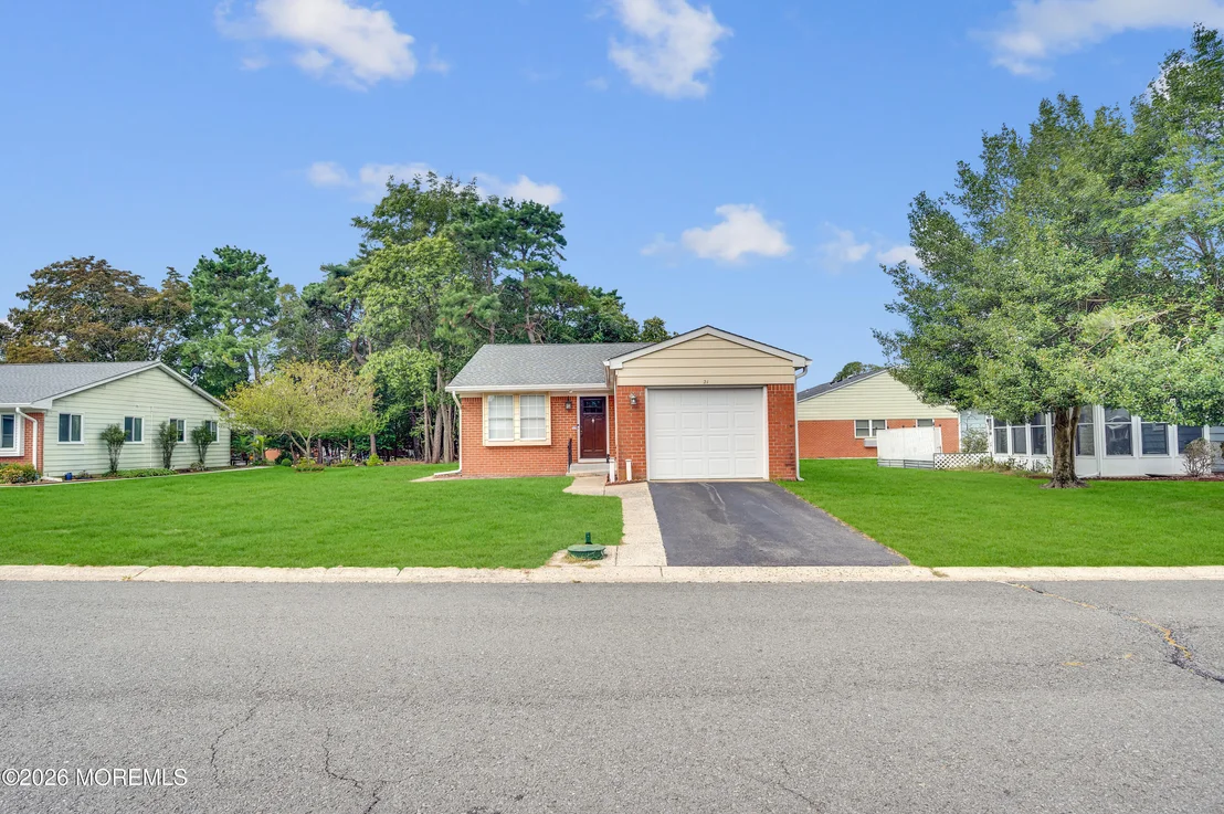 Photo of 21 Hudson Parkway