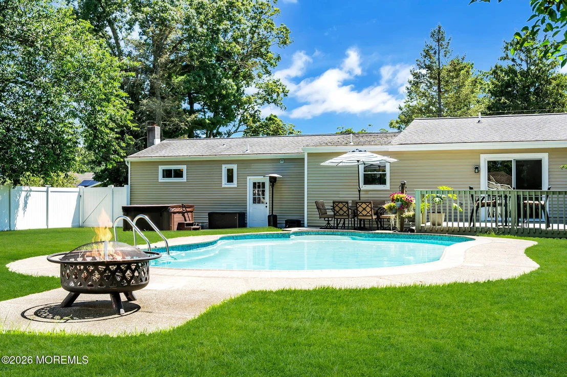Photo of 1126 Overlook Drive