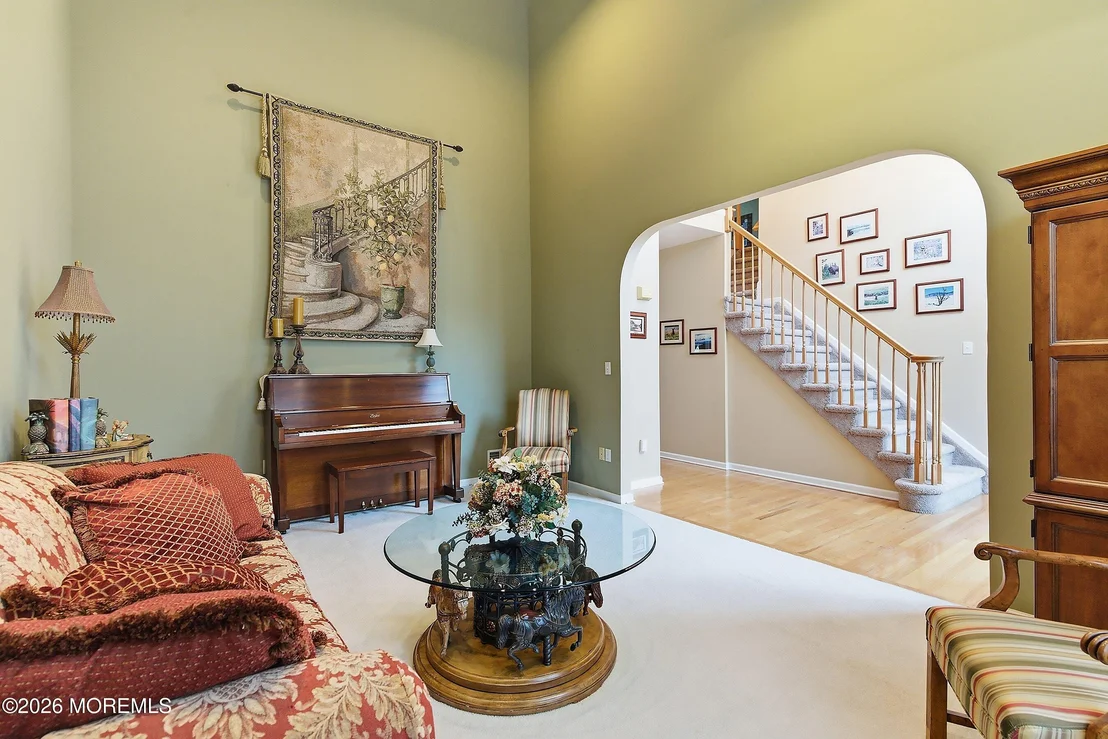 Photo of 433 Meadowood Road