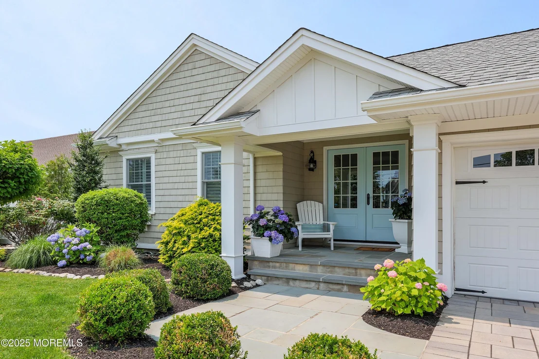 Photo of 207 Helm Road