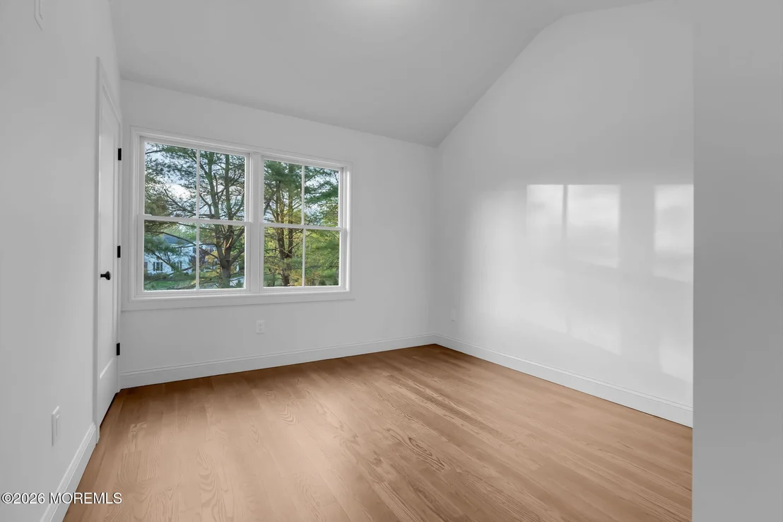 Photo of 181 Rumson Road