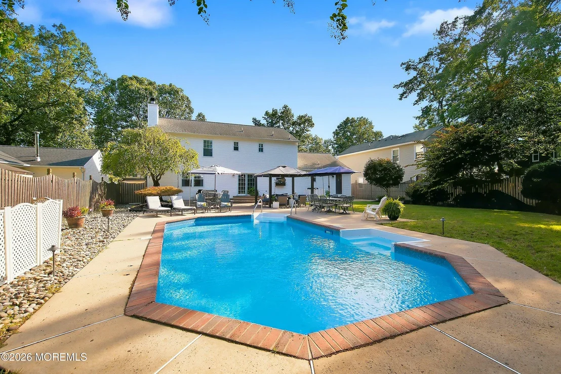 Photo of 75 Chestnut Avenue