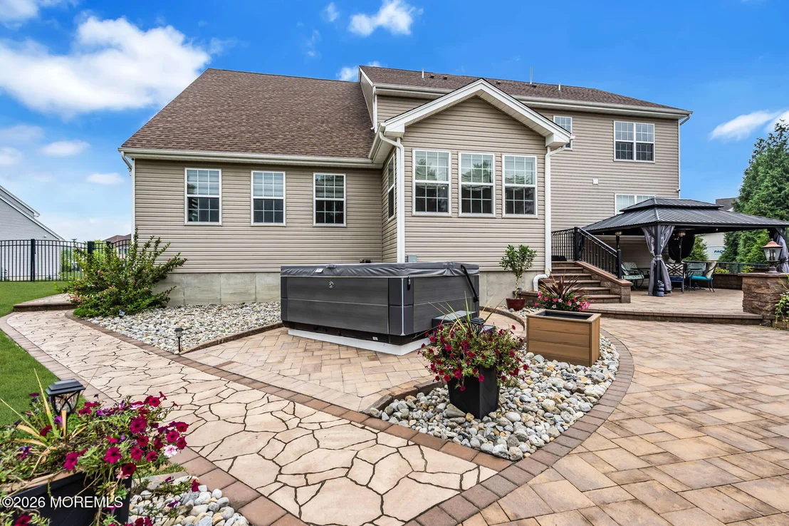 Photo of 12 Whispering Grove Boulevard
