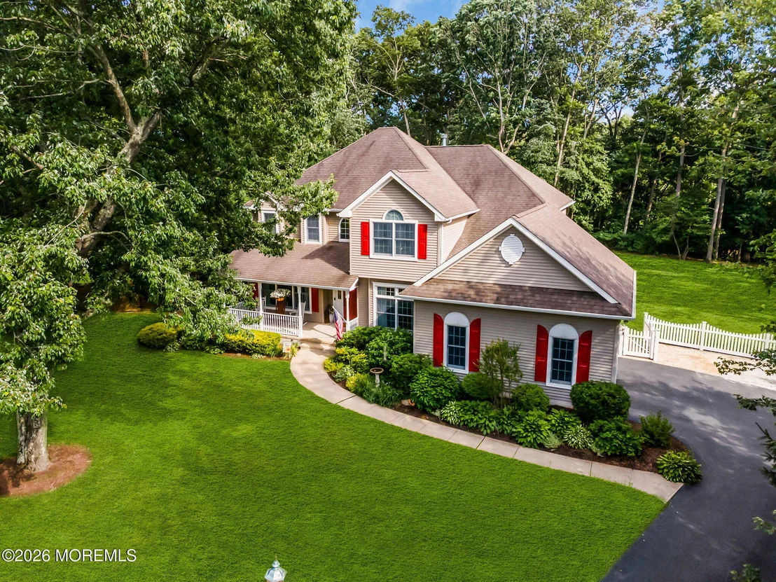 Photo of 2093 Overbrook Drive