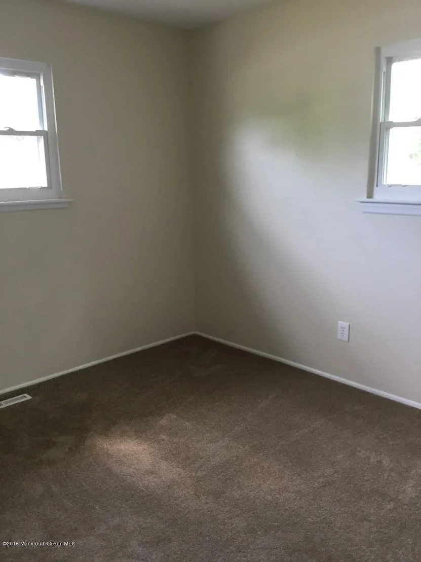 Photo of 438 Applegate Avenue