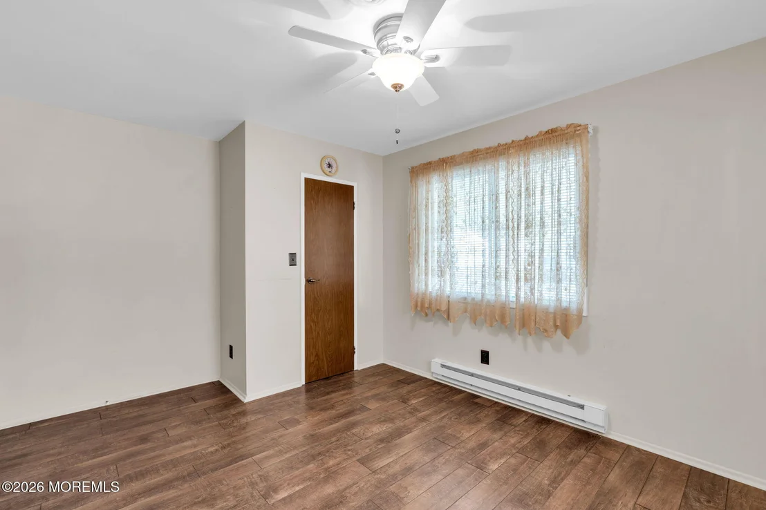 Photo of 14 Iowa Drive
