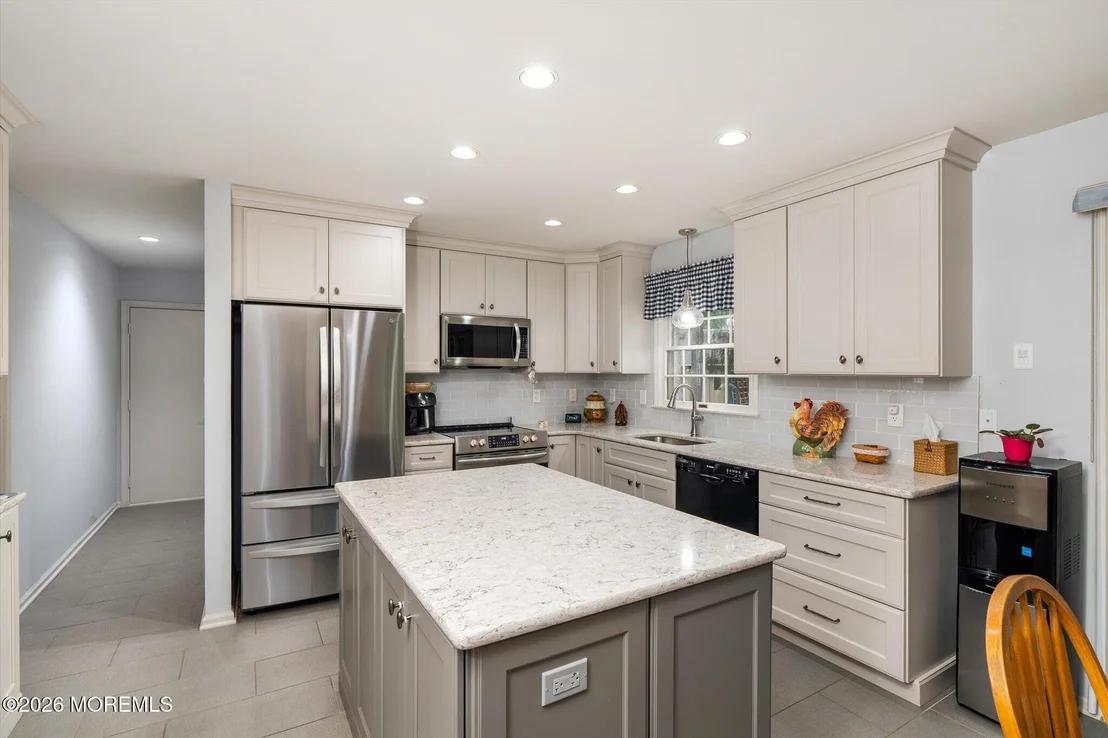 Photo of 4 Pine Tree Drive