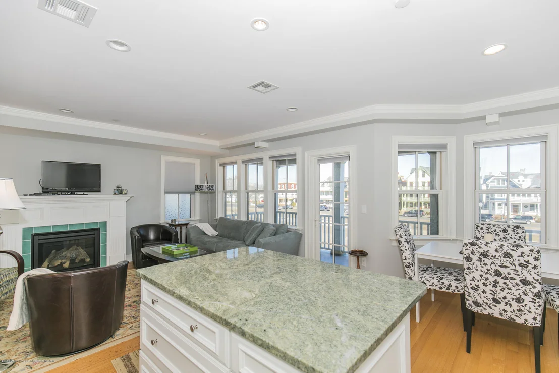 Photo of Unit 2F at 30 Ocean Pathway