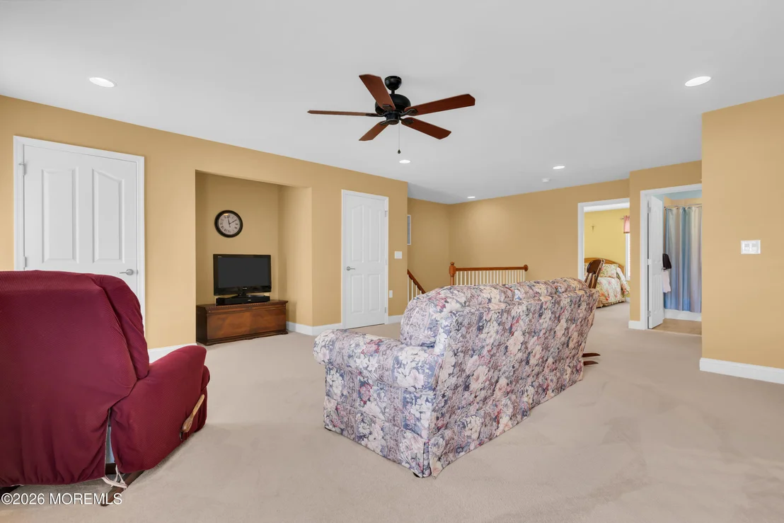 Photo of 4 Bay Head Court