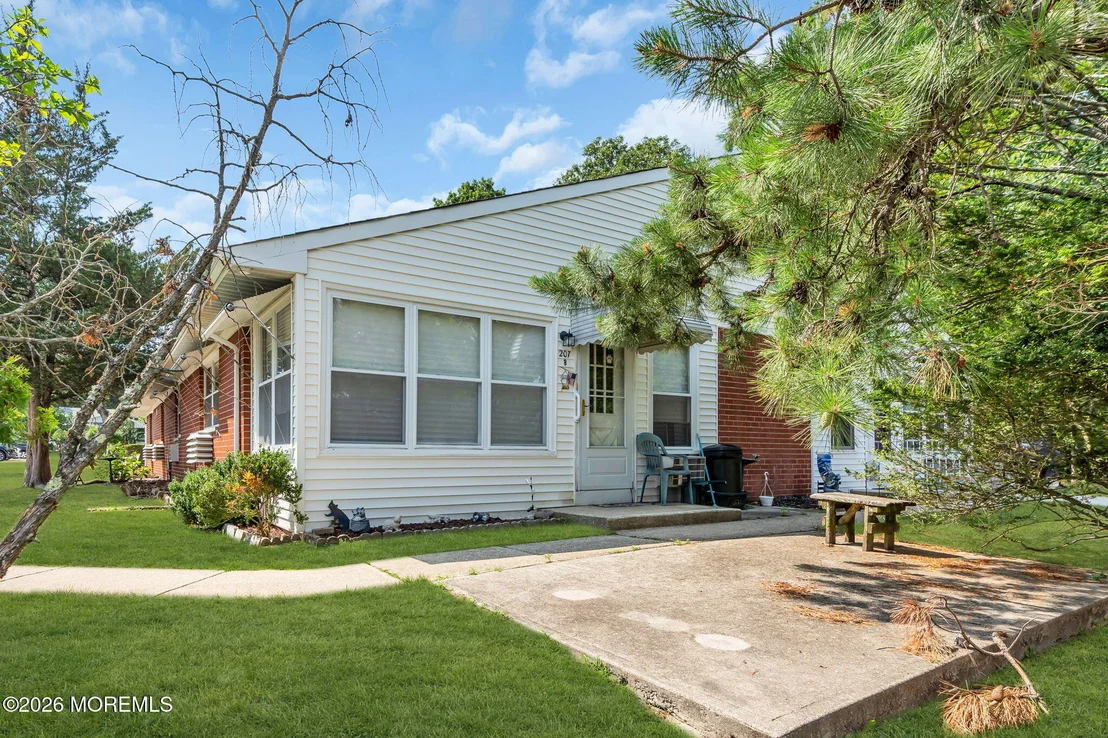 Photo of 207B Laurel Place