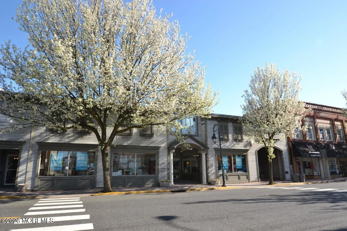 Photo of 304 Parkway