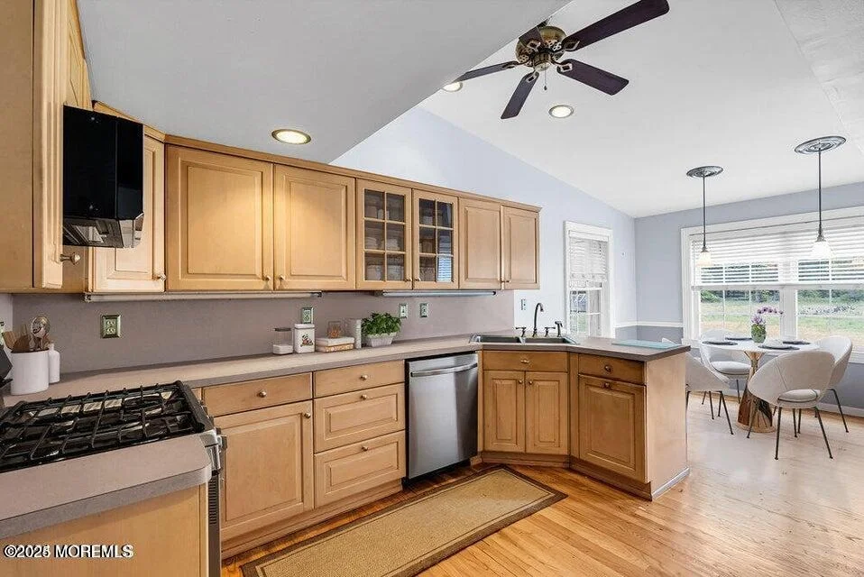 Photo of 150 Easy Street