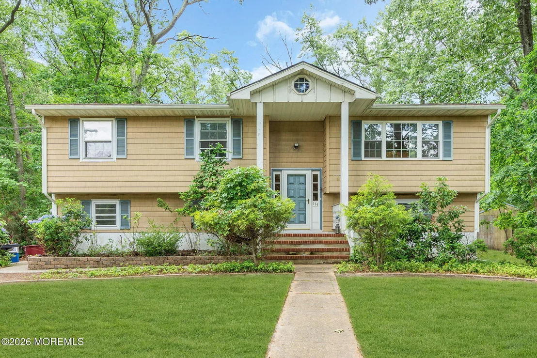 Photo of 114 Locust Avenue