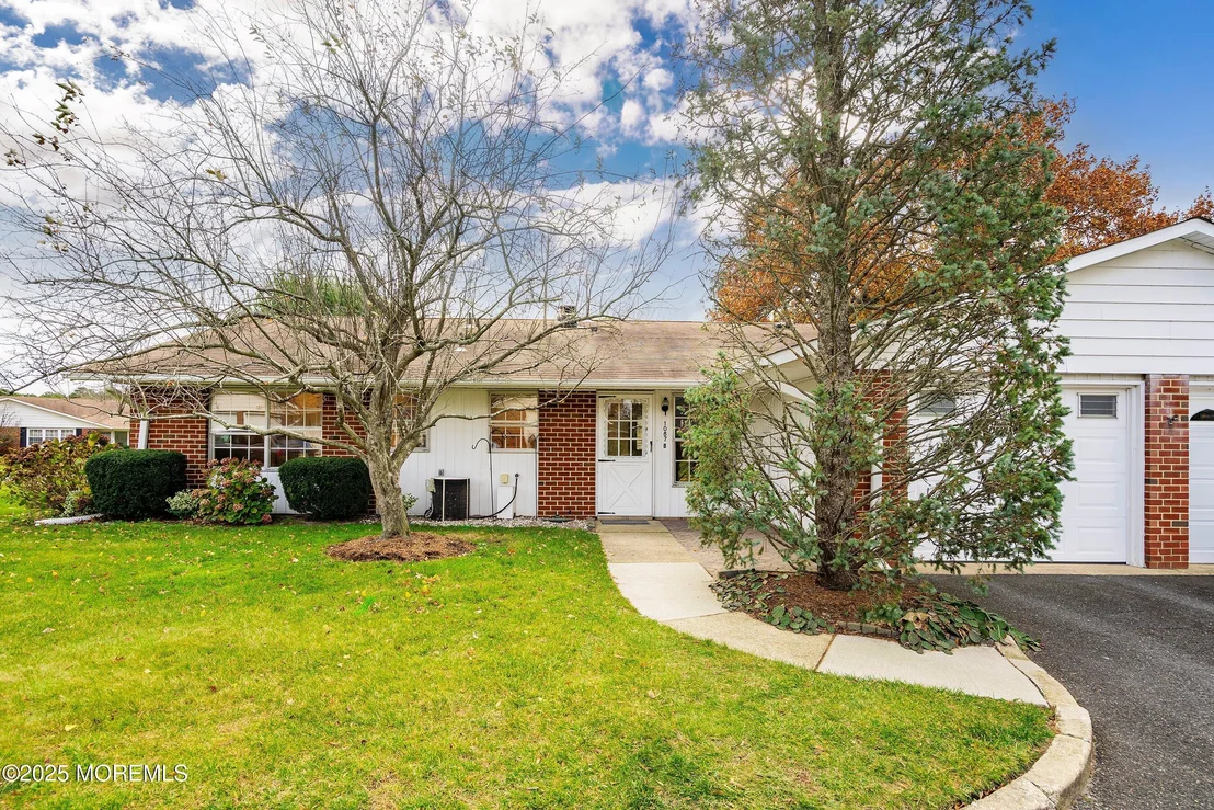 Photo of 1087B Argyll Circle
