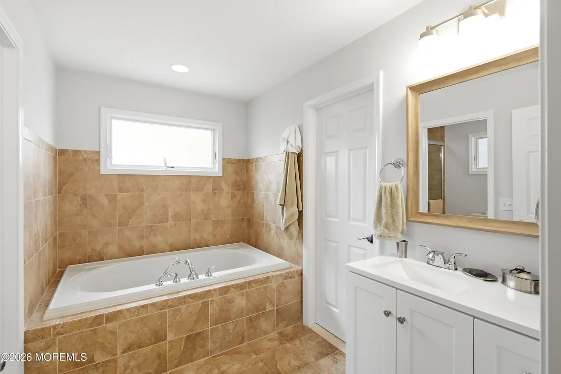 Photo of 406 Laurel Boulevard