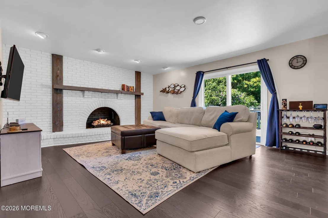 Photo of 1126 Overlook Drive