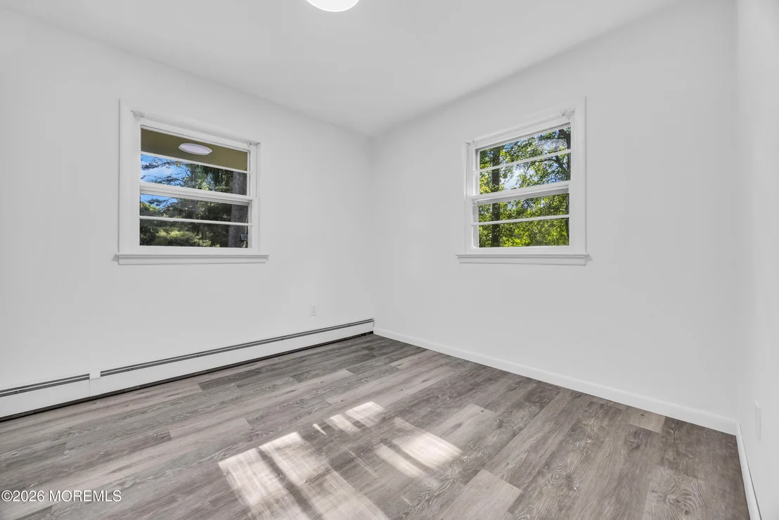Photo of 416 Oak Tree Road