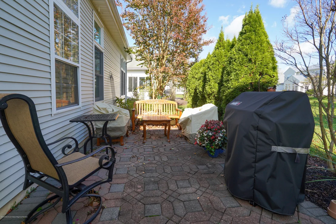 Photo of 2570 Collier Road