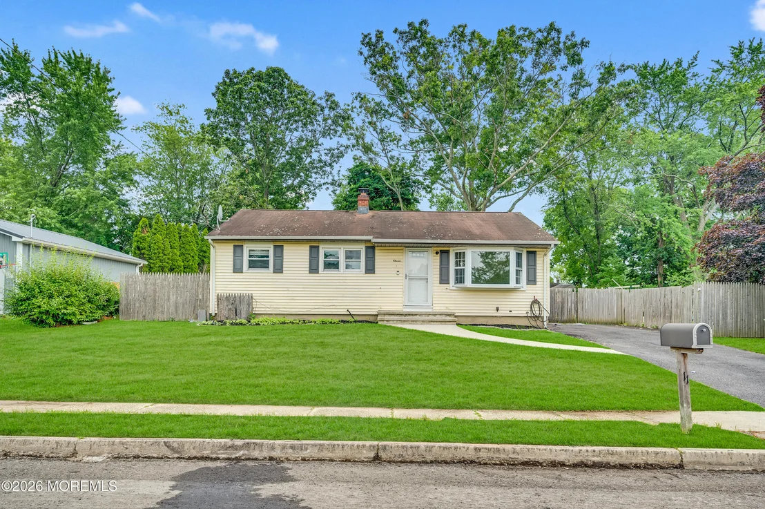 Photo of 11 Lawrence Avenue