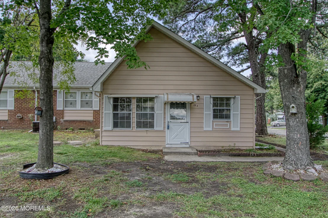 Photo of 19 A Lexington Drive